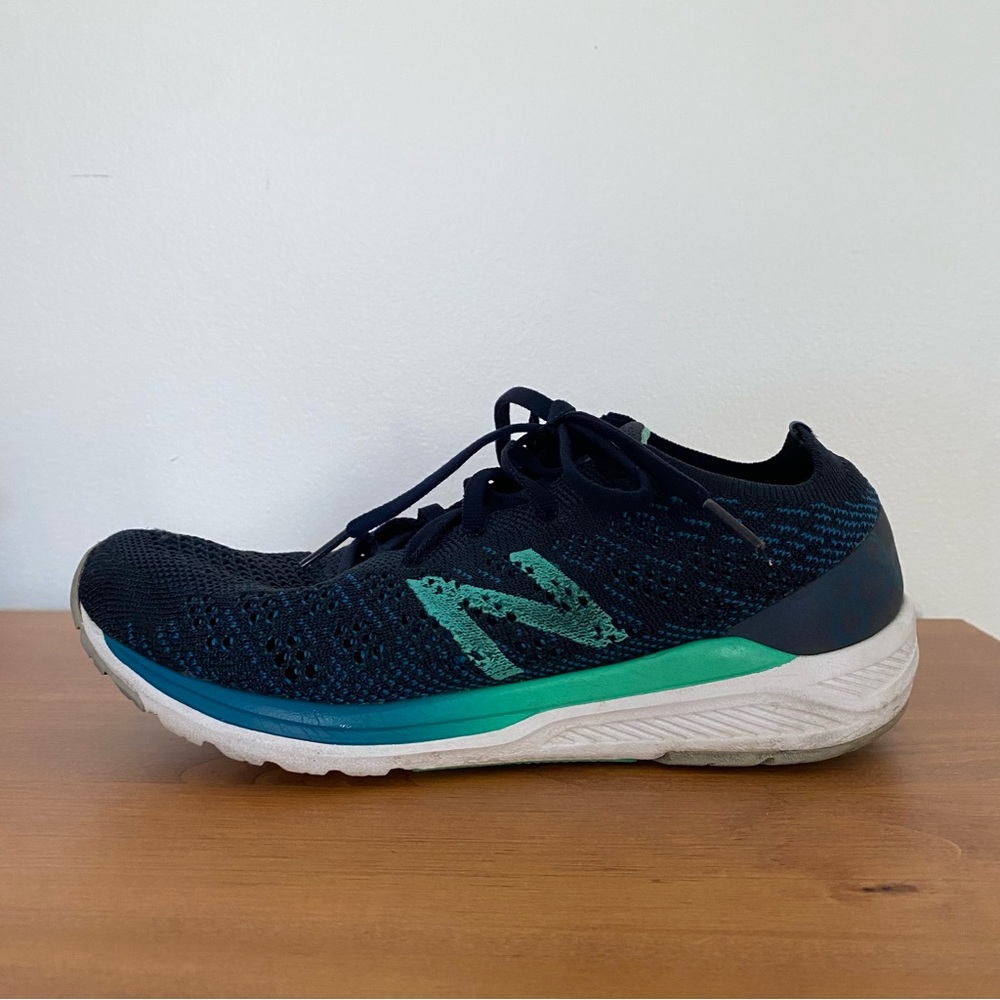 NEW BALANCE Running Shoe Size 8